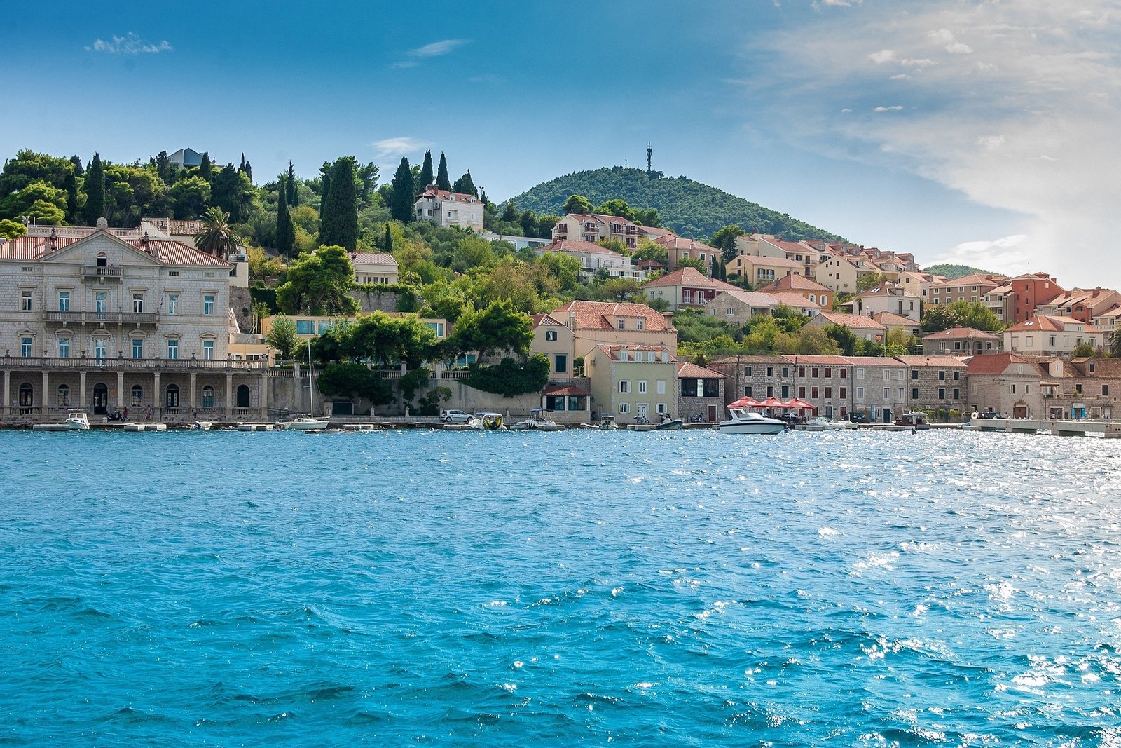 dubrovnik-2772356_1920.jpg